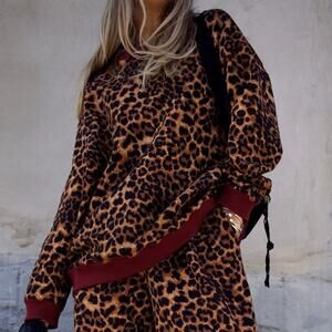 HDYWT Oversized Crewneck Sweatshirt In Leopard